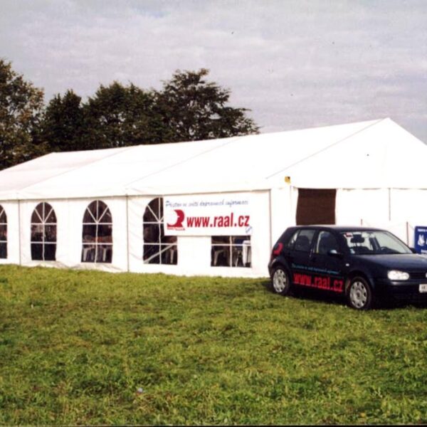 Náš stan na Truckfeste v HK (2002)